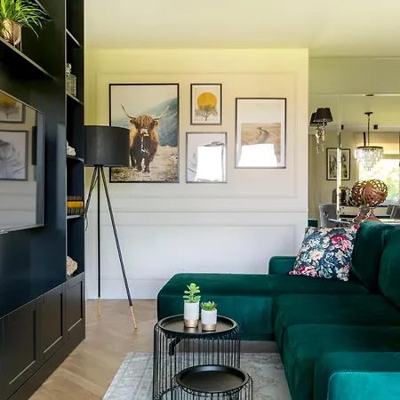 Old Town, View Park, Free Parking